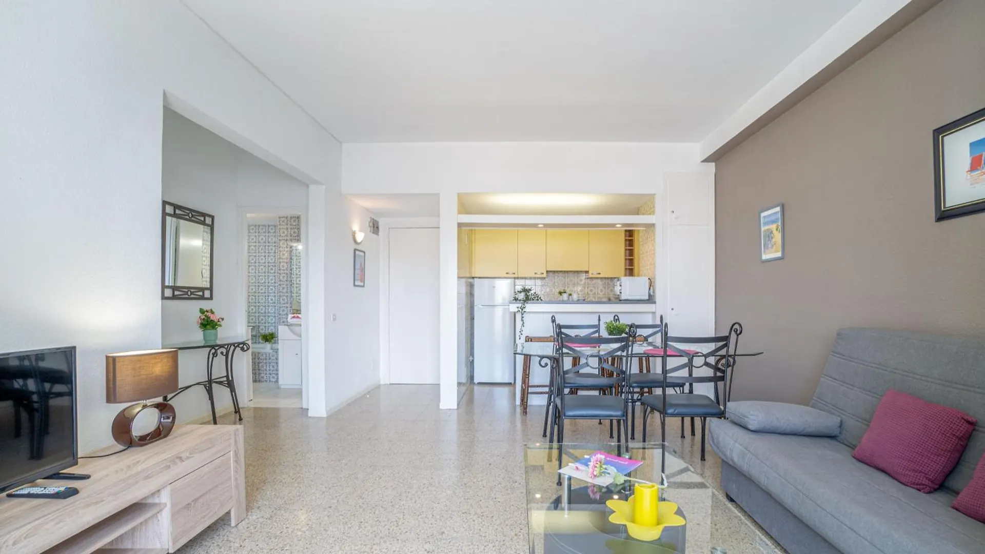 Basic Comfort Apartment Royal Marine 0176 Empuriabrava