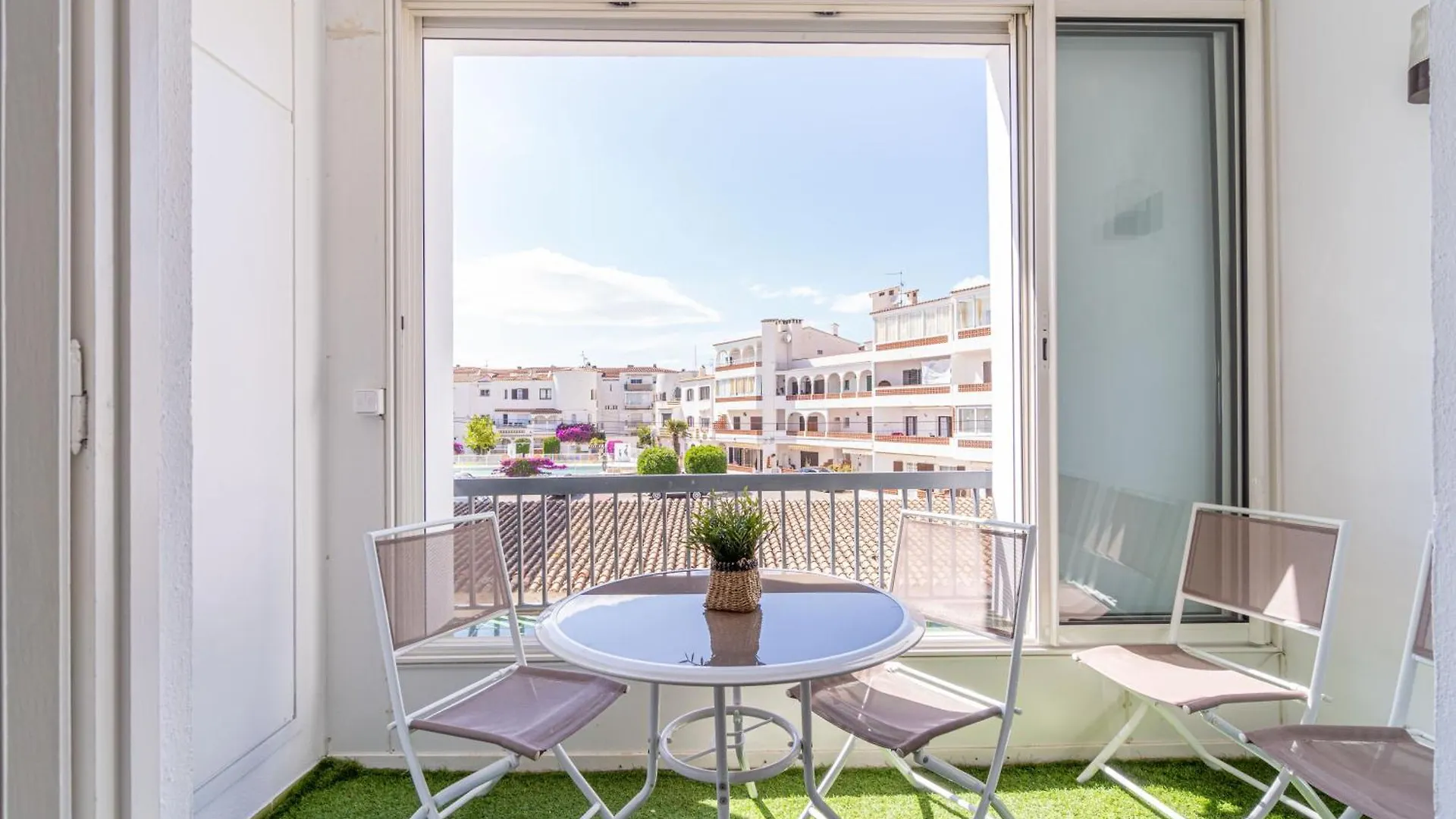 Basic Comfort Apartment Royal Marine 0176 Empuriabrava 0*,  Spain